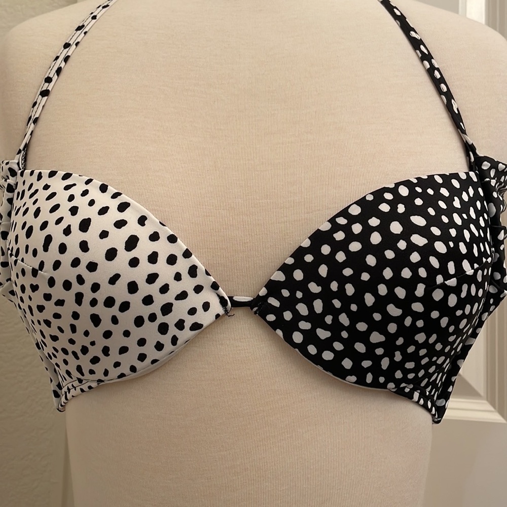 VICTORIA’S SECRET polka dot halter string swim bikini top in women’s size 32B - Picture 6 of 8